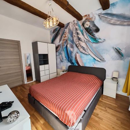 Apart Sofia Lion Bridge 2Bdr Self Check In Apartment Luaran gambar