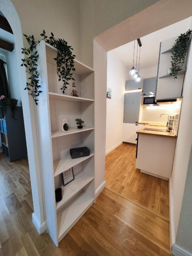 Apart Sofia Lion Bridge 2Bdr Self Check In Apartment Luaran gambar